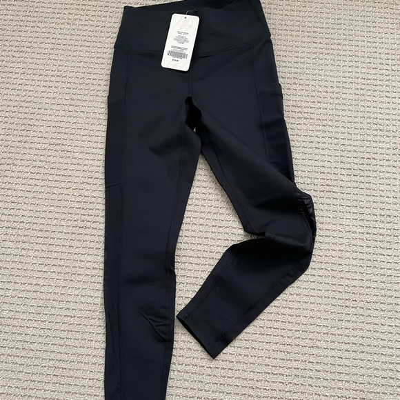 Fabletics Mila High Waisted Pocket Leggings Mesh (Black) - Picture 2 of 5